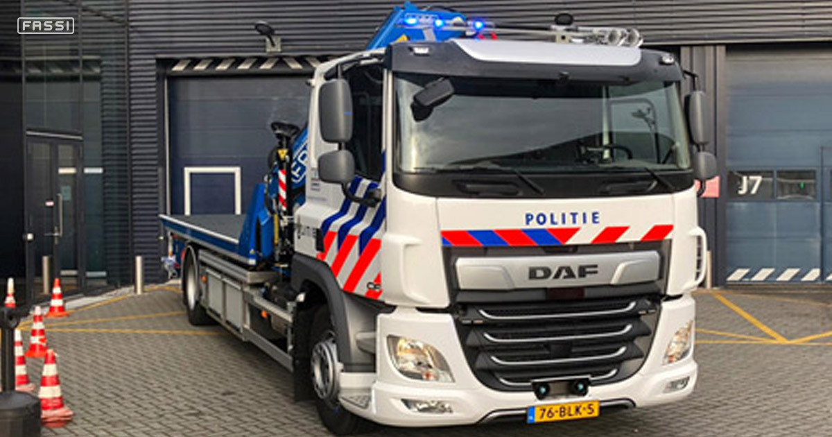 Four Fassi truck cranes for the Dutch Police 4