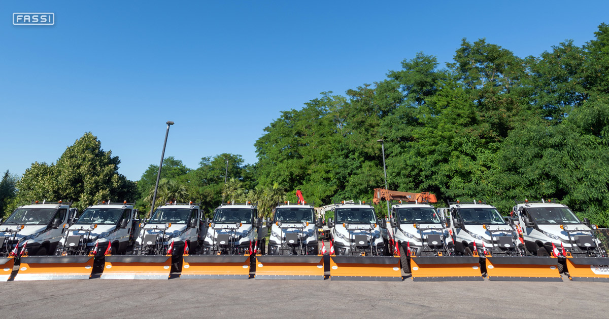  14 IVECO Daily 55S8H 4x4 équipés de la grue Fassi F32A