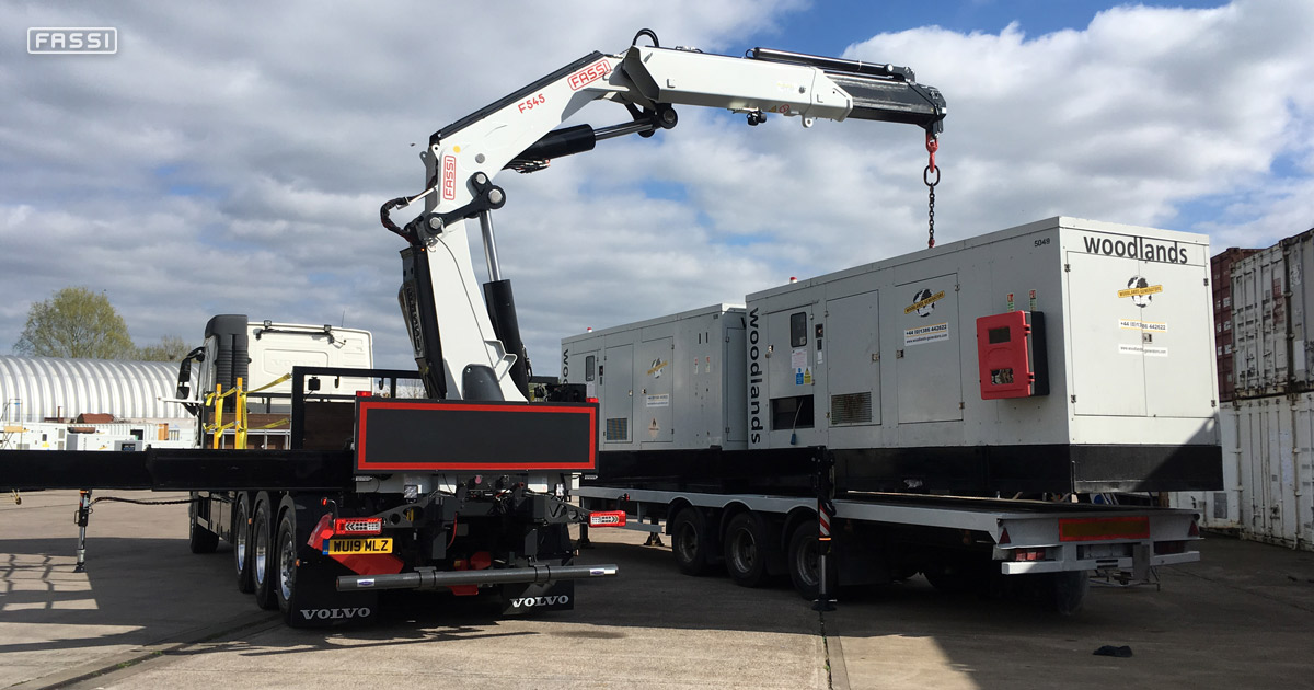 Fassi-Kran F545RA auf einem Volvo FH-500