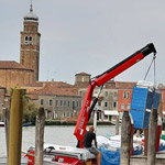 Grúa Fassi en Murano