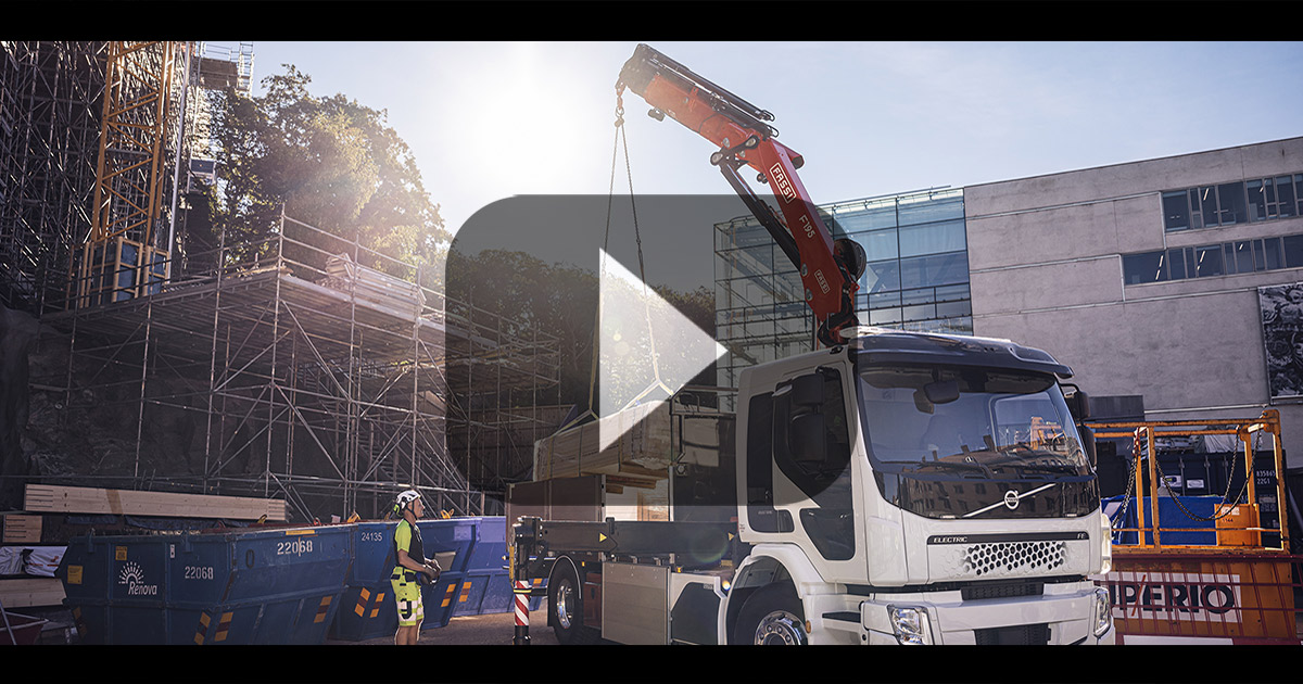 A Fassi F195A 1 25 xe dynamic articulated crane mounted on a Volvo FE Electric truck 1200x630