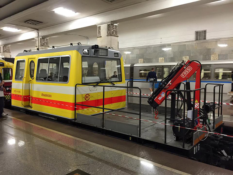 Fassi Micro crane at Moscow's Metro (Partizanskaya)