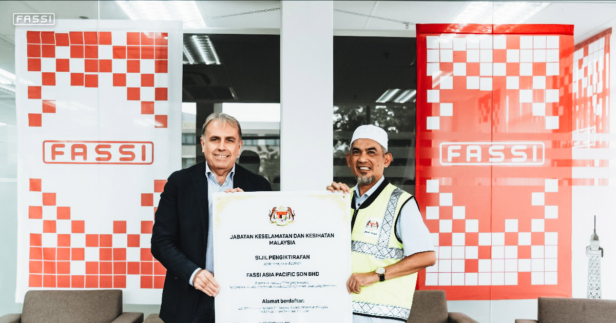 Fassi Asia Pacific obtained a prestigious form of certification for the construction of truck-mounted cranes from the Malaysian Department of Occupational Safety and Health