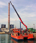 A Fassi crane used in breeding sea