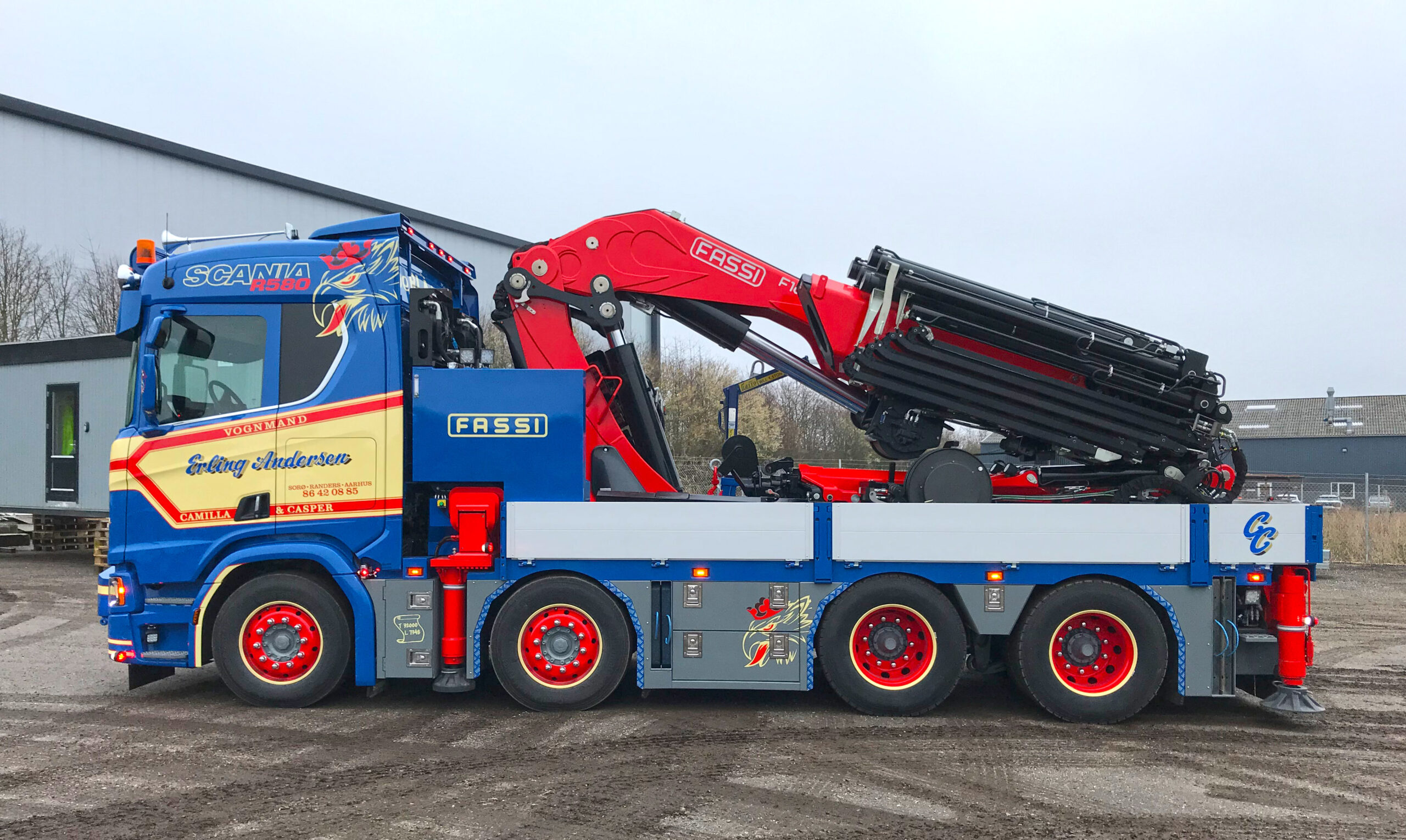 Fassi-F1650RA-2-28-crane-with-a-long-hydraulic-jib-L616L_2.jpg