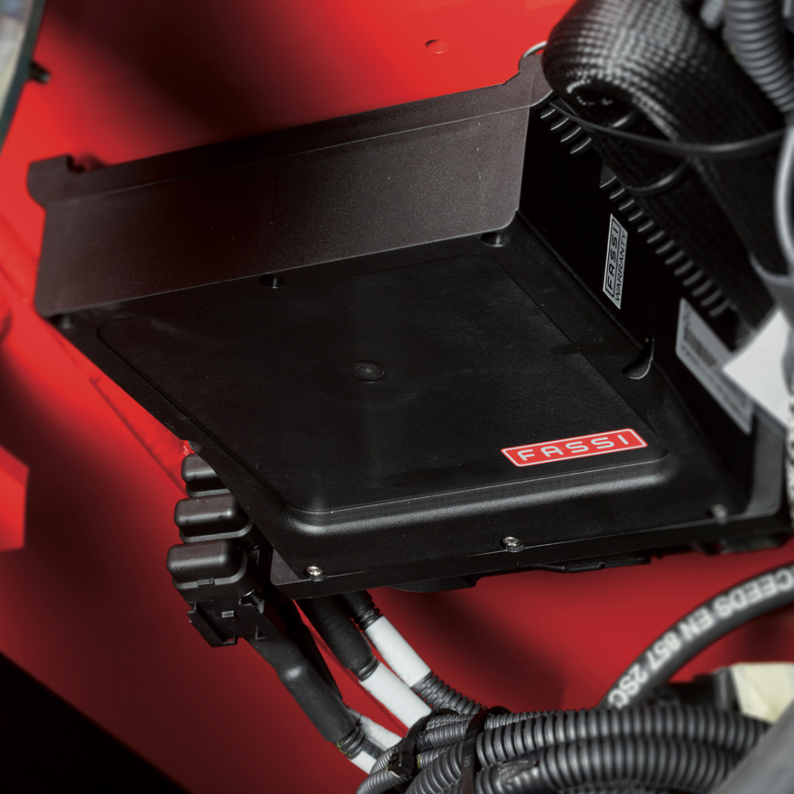 fx900-copertina-mobile
