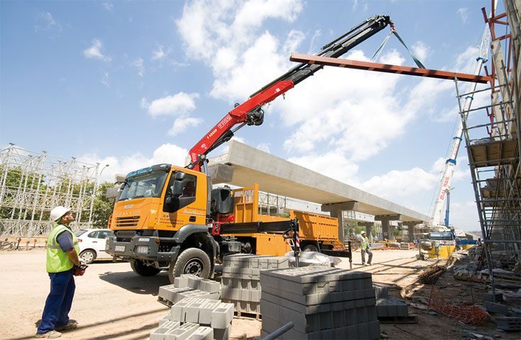 fassi-truck-mounted-crane-F425A-e-dynamic-F425RA-e-dynamic-02 fassi-truck-mounted-crane-F425A-e-dynamic-F425RA-e-dynamic-02