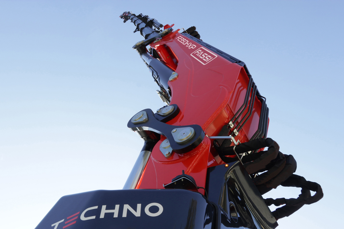 f2350rl.2-hxp-techno-copertina-mobile