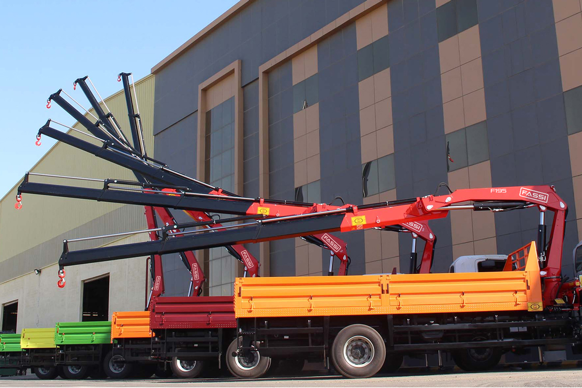 f195a.0-e-active-copertina-mobile f195a.0-e-active-copertina-mobile