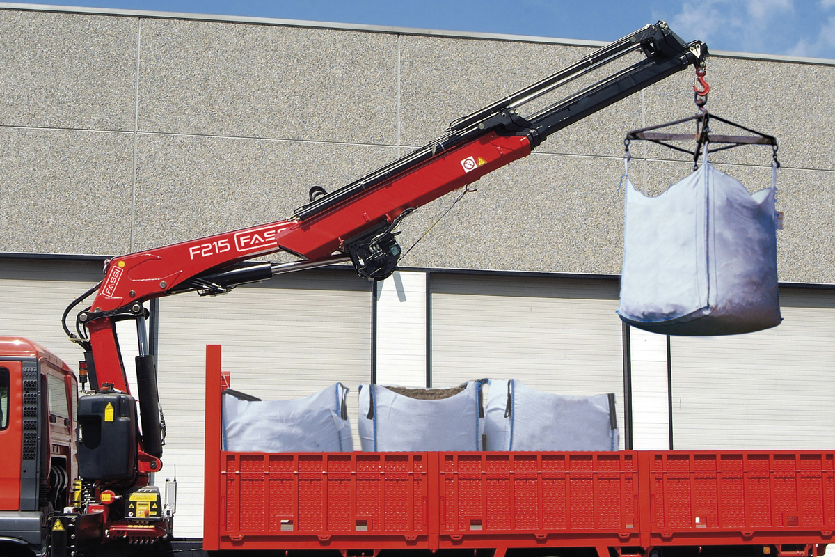 f215a.2-dynamic-copertina-mobile f215a.2-dynamic-copertina-mobile