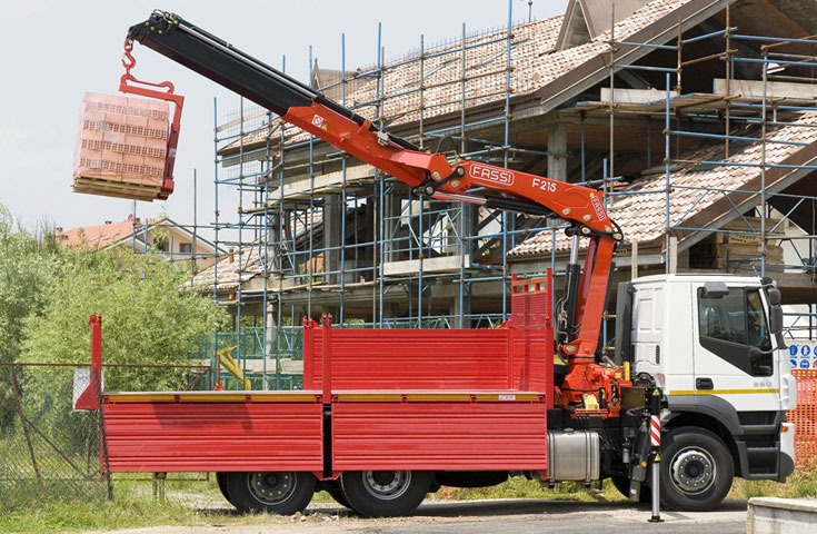 fassi-boom-crane-F215A-dynamic-F215A-e-dynamic-01 fassi-boom-crane-F215A-dynamic-F215A-e-dynamic-01