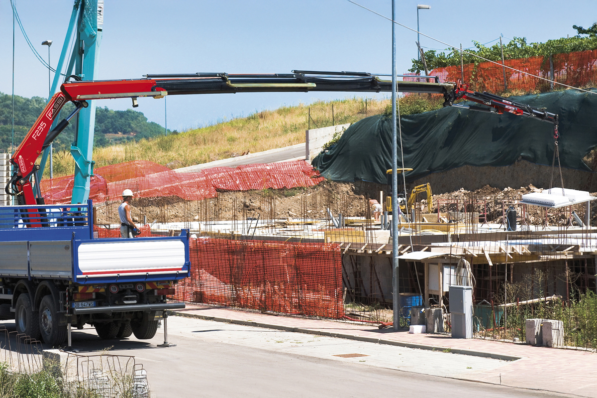 f235a-e-dynamic-copertina-mobile