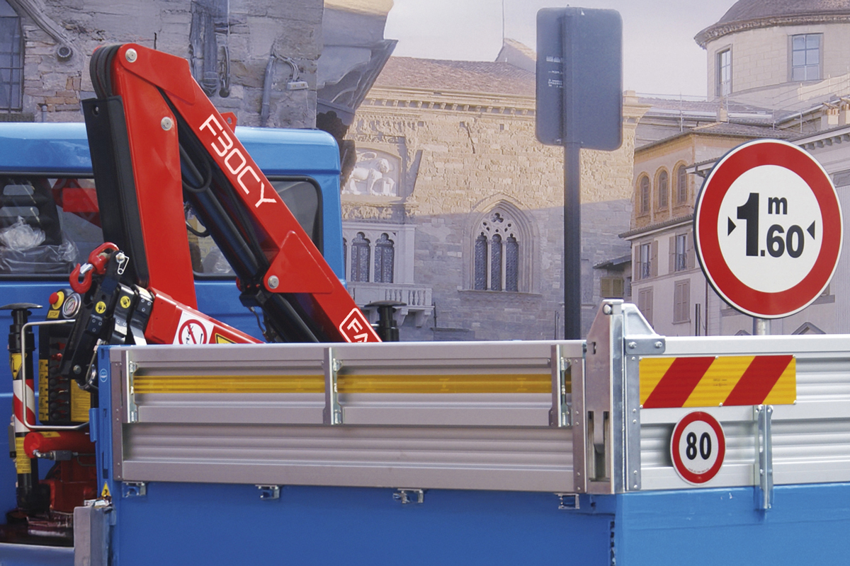 f30cy-active-copertina-mobile f30cy-active-copertina-mobile