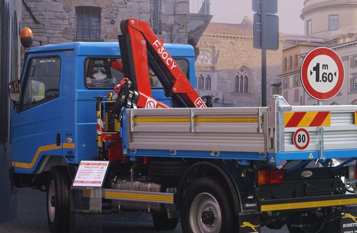 fassi-hydraulic-crane-F30CY-active-01