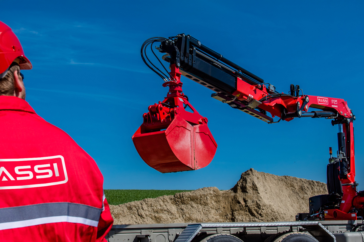 f125a.2-xe-dynamic-copertina-mobile