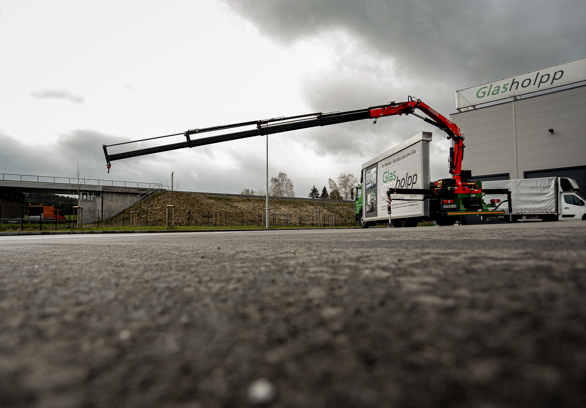 f125a.2-xe-dynamic-gallery-2