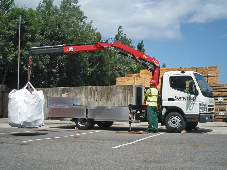 Fassi-F50A-gruas-sobre-camion