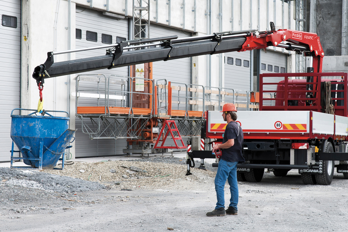 f245a.0-active-copertina-mobile f245a.0-active-copertina-mobile