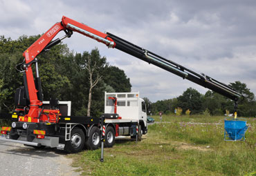 fassi-boom-crane-F245A-e-dynamic-01 fassi-boom-crane-F245A-e-dynamic-01