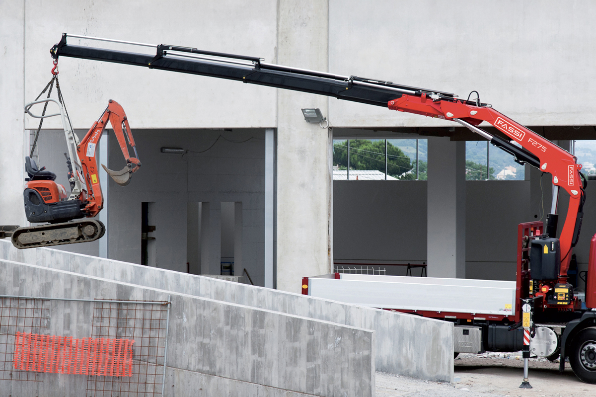 f275a.0-e-active-copertina-mobile f275a.0-e-active-copertina-mobile