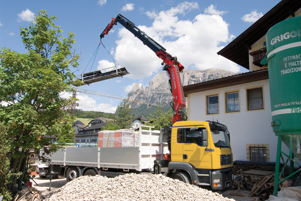 fassi-loader-crane-F295RA-dynamic-05 fassi-loader-crane-F295RA-dynamic-05