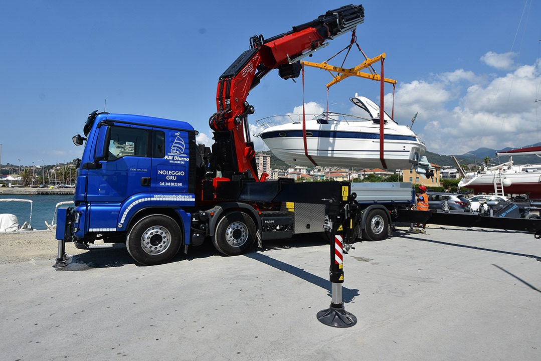 navalefassi4.jpg